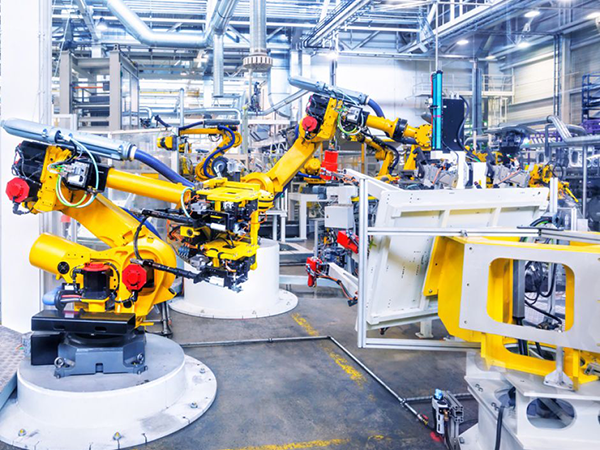 Bild 1: In modernen Industrierobotern sind viele Gussteile verbaut. Deutschland ist der fünftgrößte Robotermarkt der Welt und mit Abstand der größte in Europa (Bild: Fotolia / Nataliya Hora) (c) Image: Fotolia / Nataliya Hora