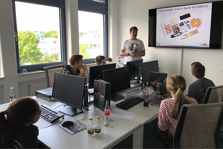 Wie geht das eigentlich: Programmieren? Erste Schritte bei MAGMA 